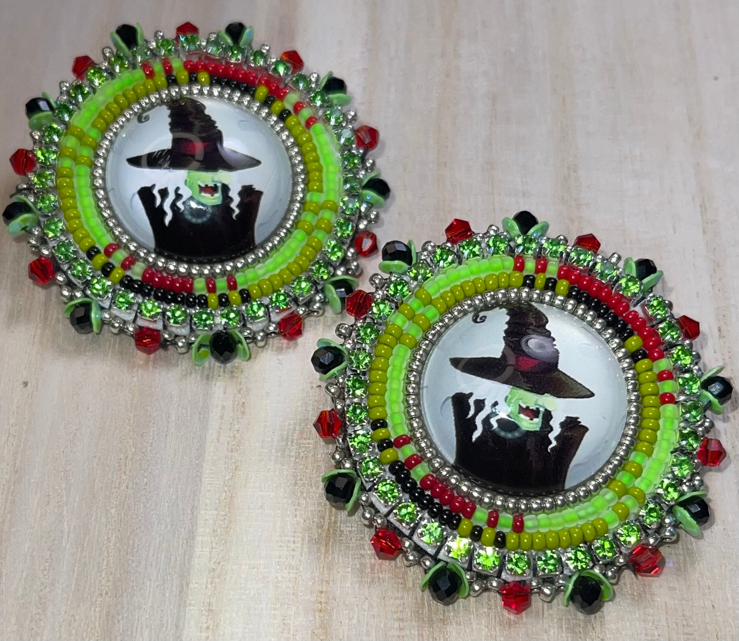 Poison apple witch stud earrings